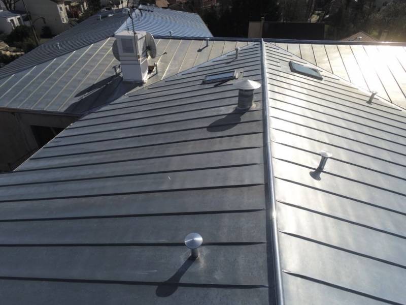 Réfection complète de toiture industrielle en joint debout sur la région de Lyon 69