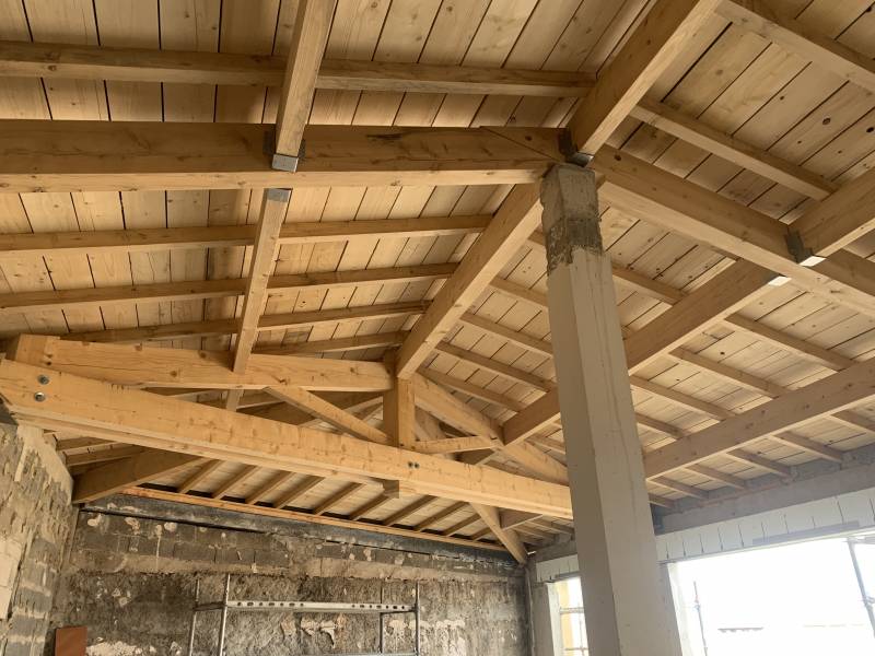 Rénovation d'une charpente de toit à Lyon