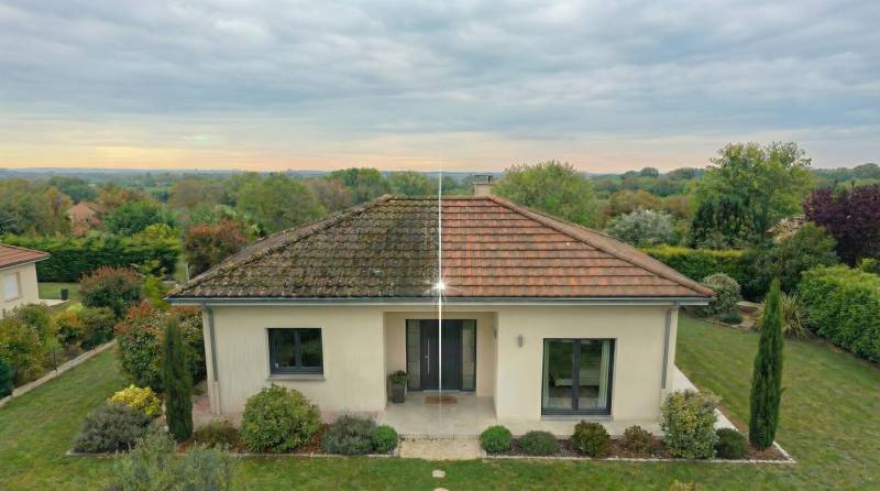 Nettoyage et démoussage de toiture Lyon 69 : offre TVA offerte dans l'ouest lyonnais