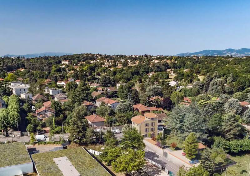Couvreur à Charbonnières-les-Bains : l'expertise Bolley Toiture à votre service