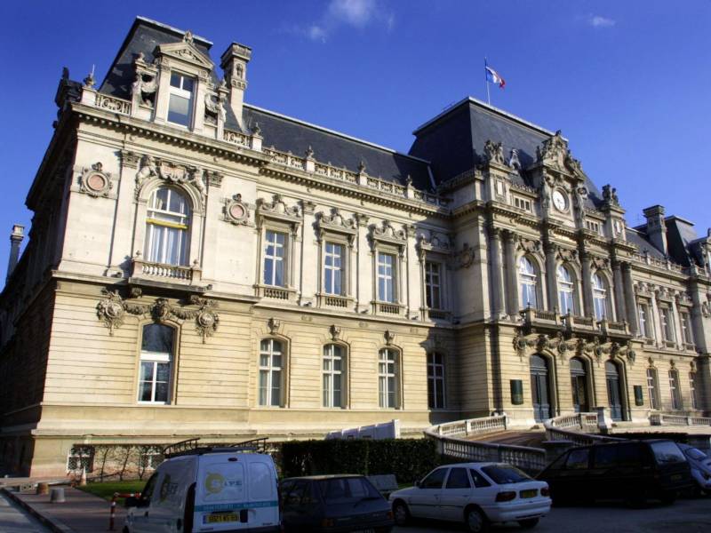 Charpentier pour Bâtiments de France à Lyon