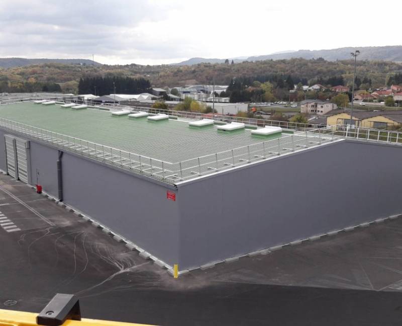 Entreprise de couverture pour contrôle et entretien annuel de bâtiments industriels dans le Rhône-Alpes 69