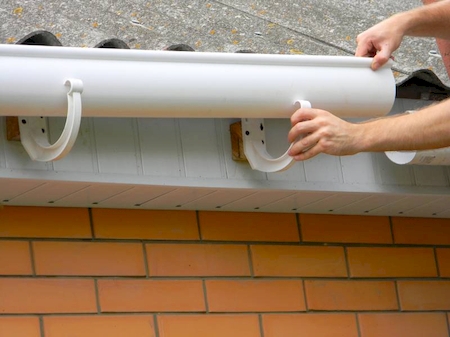 Notre zone d'activité pour ce service Travaux de couverture en tuiles, bac acier ou zinc : de 60 à 385 €/m² selon vos besoins